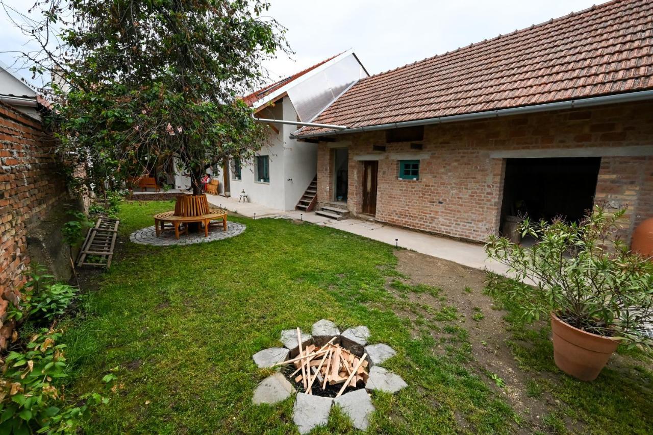 Mirabelka Rakvice Exterior foto